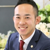 石塚順平弁護士